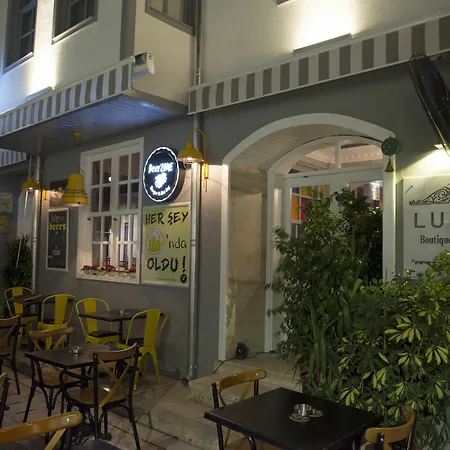 Luna Boutique Hotel 2*
